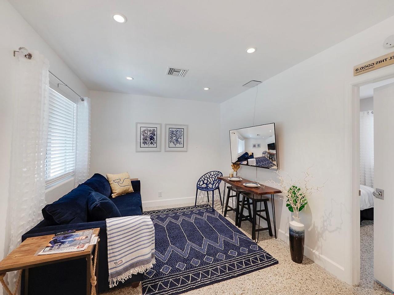 וסט פאלם ביץ' Beautiful 1 Bedroom Steps To The Beach! מראה חיצוני תמונה